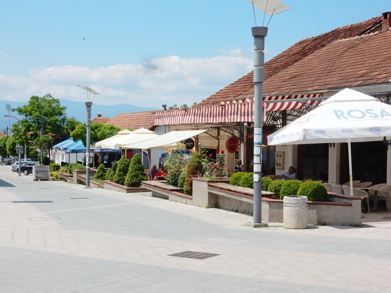 Otvaraju se samo bašte kafića i restorana, radno vreme do 22 sata