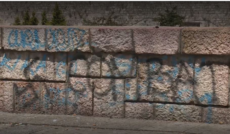 Uklonjeni fašistički grafiti sa više lokacija u Nišu