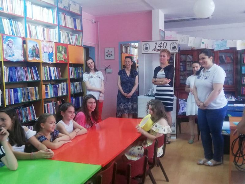 Natavlja se “Leto u biblioteci”, deca danas učila o zloupotrebi psihoaktivnih supstanci