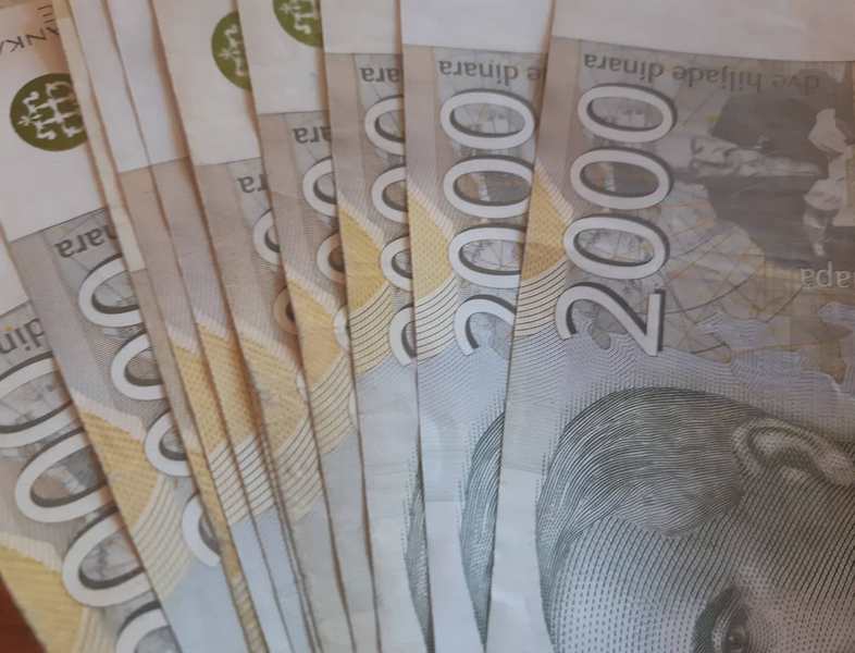 Leskovac: Prosečna neto plata u julu iznosila 47.815 dinara