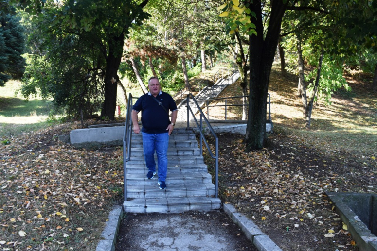 Gradonačelnik danas pešačio do posla, snimljeno kamerom