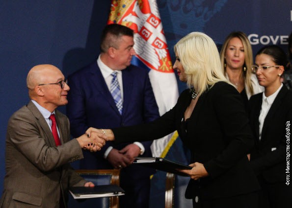Potpisan ugovor o finansiranju izgradnje auto-puta Niš-Merdare