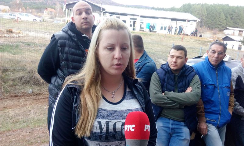 Migranti napali taksistkinju, zapalili joj kosu i psovali srpsku majku