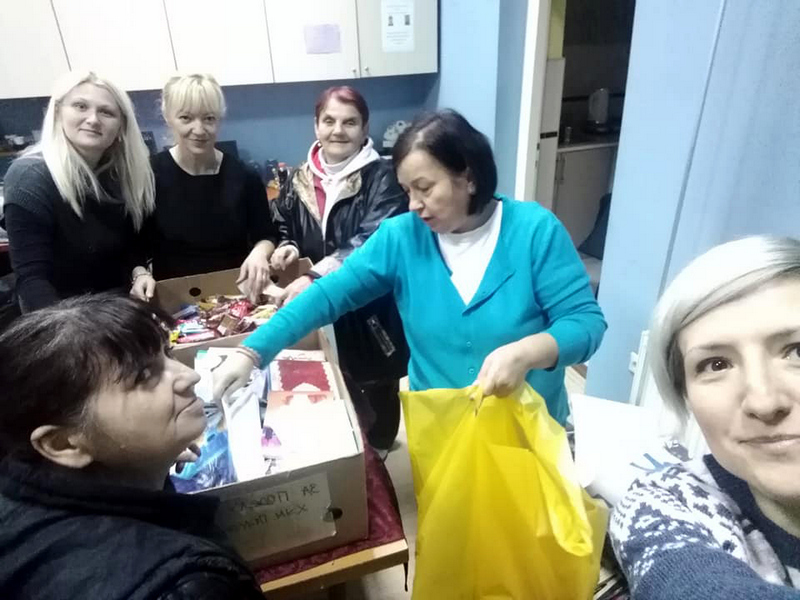 Članice Kola srpskih sestara pripremile božićne poklone za decu