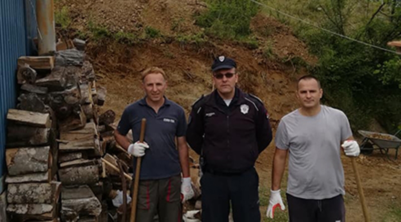 Srpski i albanski policajci napravili put do crkveu Oraovici kod Preševa
