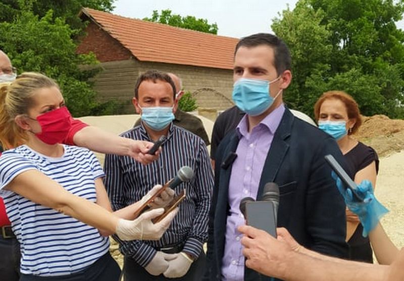 Asfaltiran deo puta do škole u Donjem Krajincu i izgrađena atmosferska kanalizacija