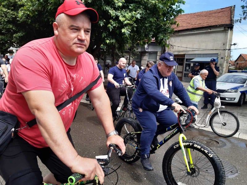 Leskovčani vozili bicikle s gradonačelnikom (foto i video priča)