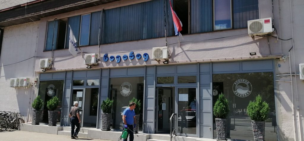 Sve više Leskovčana kupuje vodu za piće, direktor gradskog Vodovoda preti krivičnim prijavama protiv svojih radnika koji šire dezinformacije