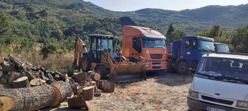 Počelo uređenje lokalnih puteva u opštini Medveđa