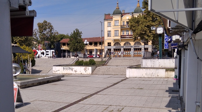 Robokod spektakl u centru Leskovca