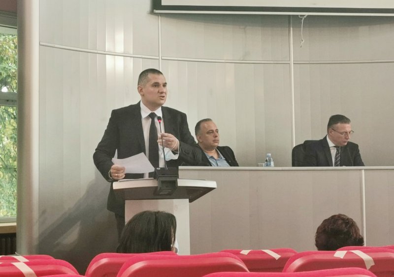 Miodrag Stanković traži da se skupštinske sednice održavaju u Oficirskom domu