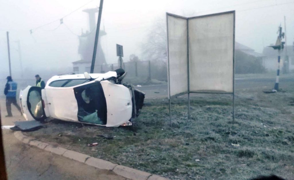 Žena se prevrnula automobilom kod pružnog prelaza u Leskovcu