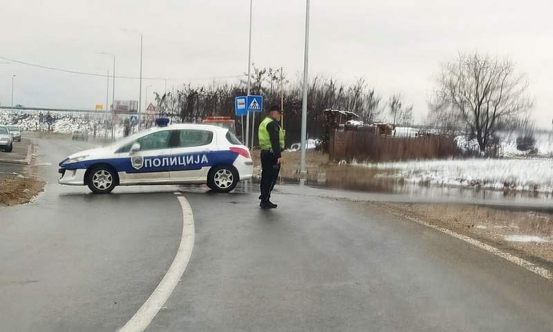 Povređena dva policajca u saobraćajnoj nezgodi