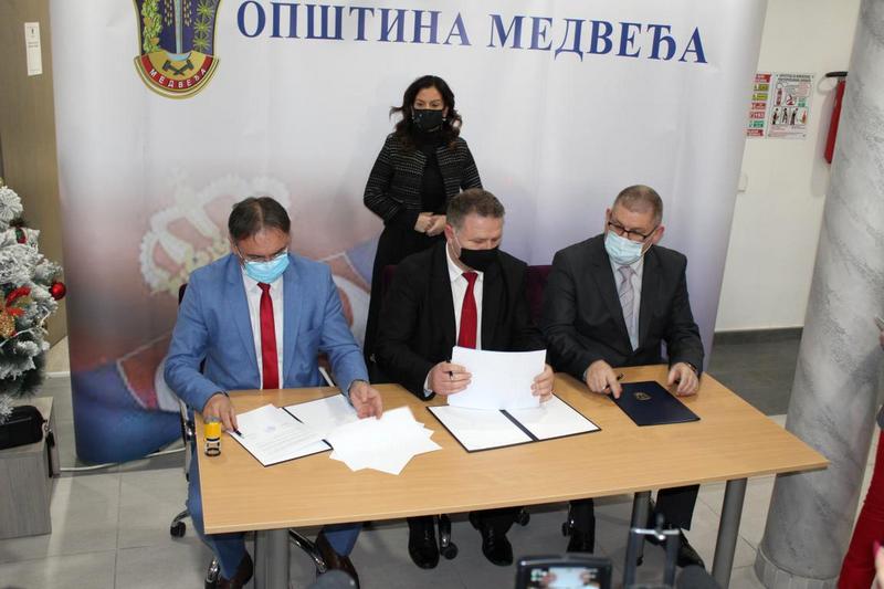 Ministarka Obradović na potpisivanju Sporazuma o saradnji opština Lebane, Bojnik i Medveđa