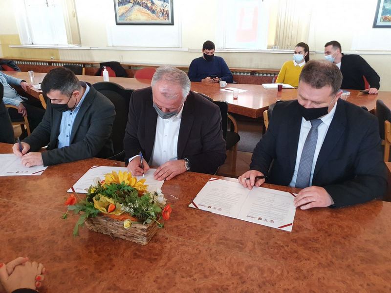 Opština Medveđa potpisala Sporazum o saradnji sa opštinama Aleksinac i Varvanin