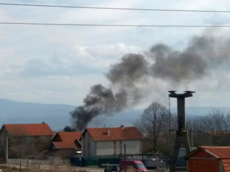 Radničko naselje ponovo u crnom dimu