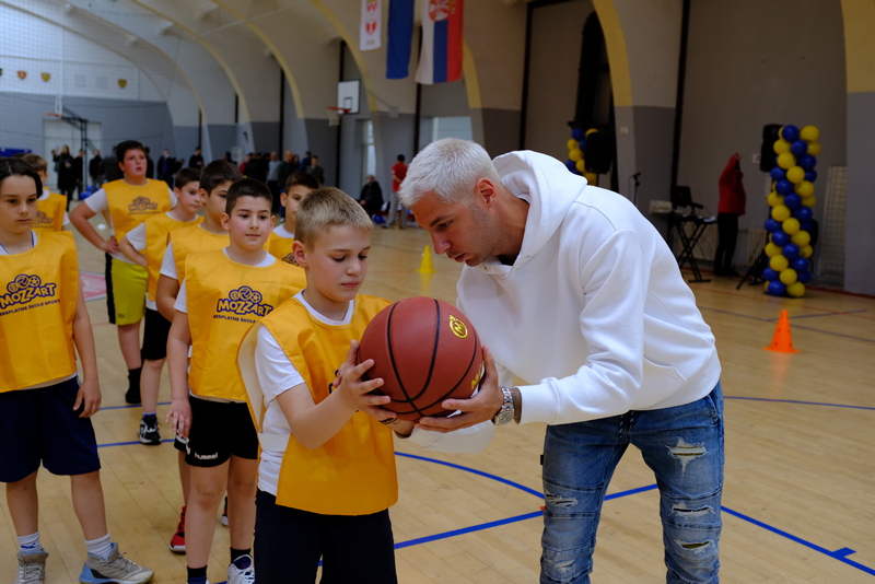 Ovacije na času košarke sa Jovićem i Rebračom