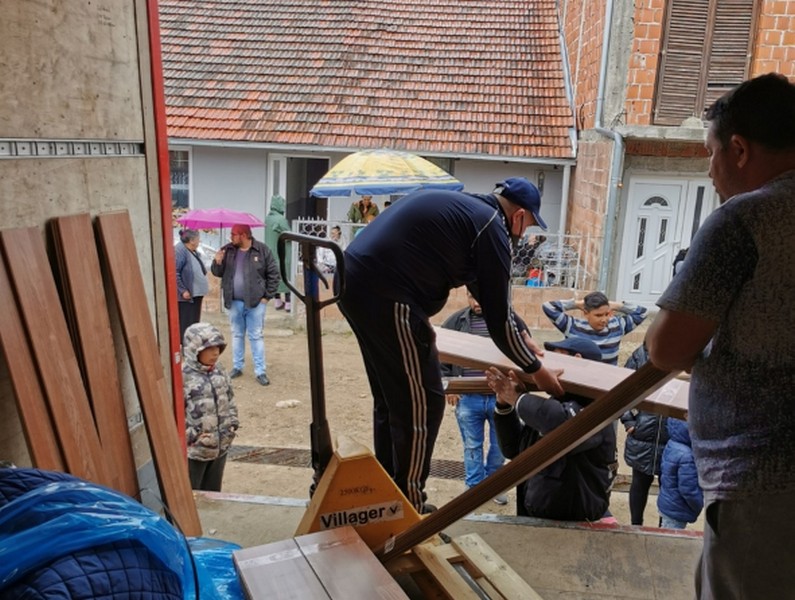 Pomoć za 25 poplavljenih domaćinstava u Vlasotincu, Guberevcu i Velikoj Grabovnici