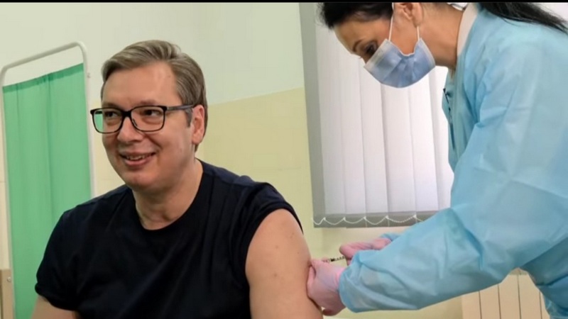 Vučić drugu dozu vakcine prima u Pukovcu, advokat Prelević mu ne savetujem da se tamo revakciniše,  jer čuje da tu Babić vozi