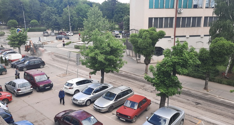 Obnavlja se asfalt na kolovozu prema sedištu grada Leskovca