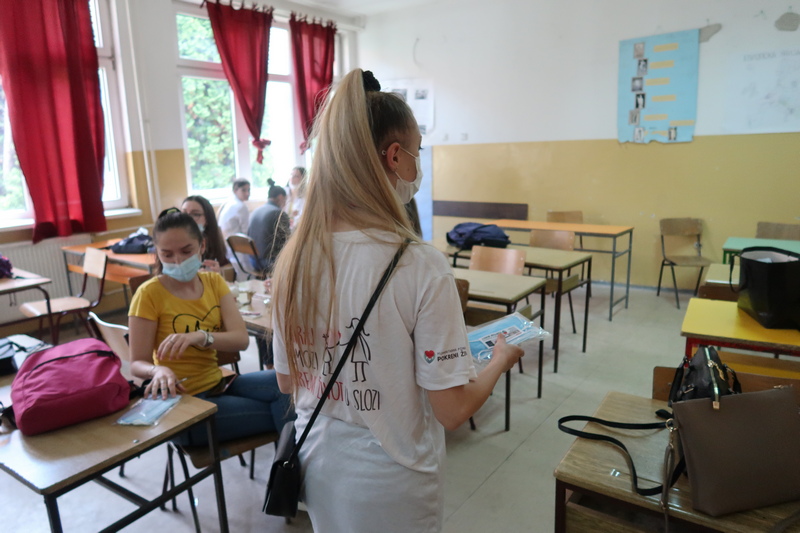 Za sve srednje škole u Leskovcu 25.000 zaštitnih maski