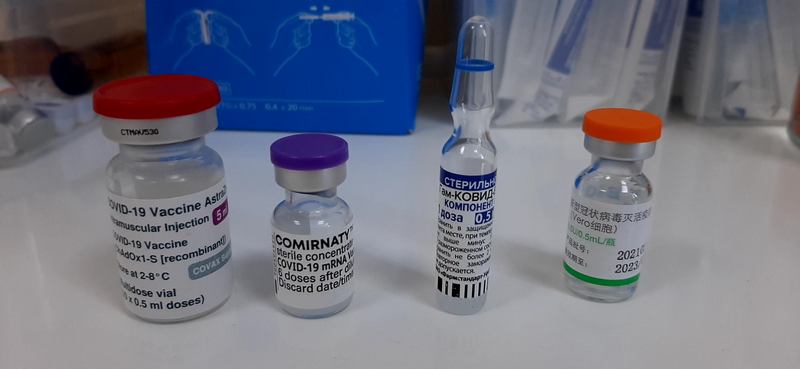 Trenutno se razvija još 353 nove vakcine protiv kovida