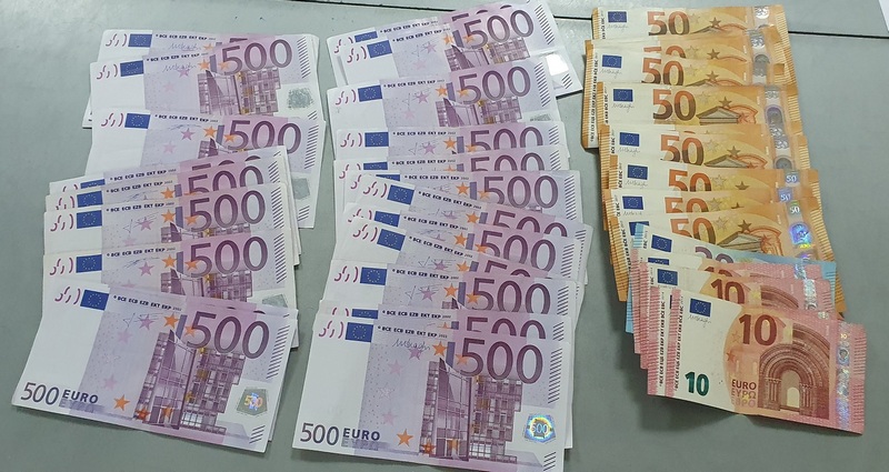 Za vikend zadržano 60.000 neprijavljenih evra