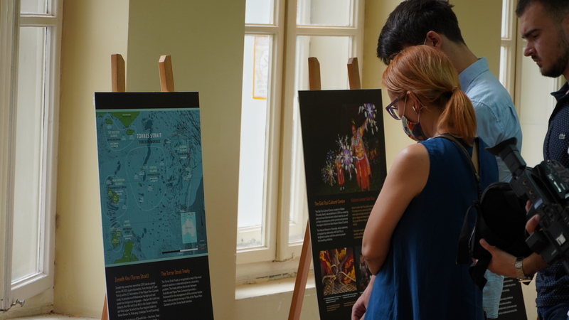 Ambasadorka Australije otvorila izložbu „Evolucija – Maske Toresovog moreuza“