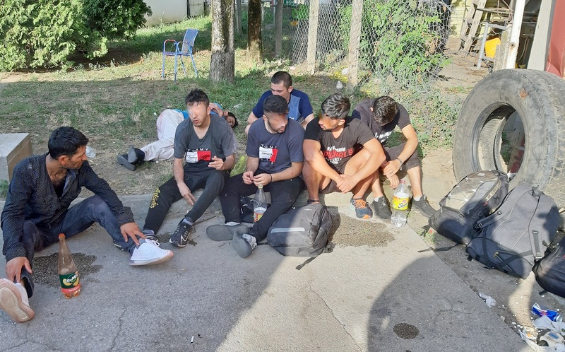 Migranti među čipsom u Leskovcu