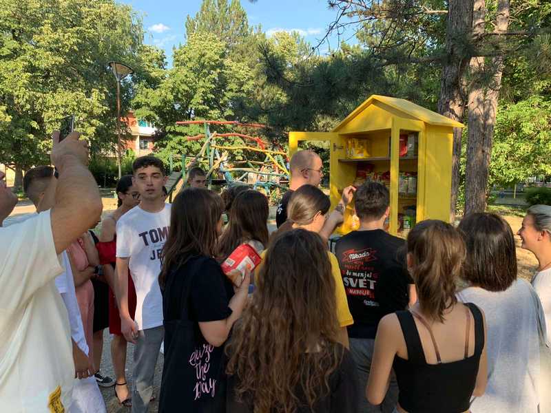 Međunarodni dan mladih u Lebanu, Vranju i Bujanovcu obeležen doniranjem hrane kućici solidarnosti