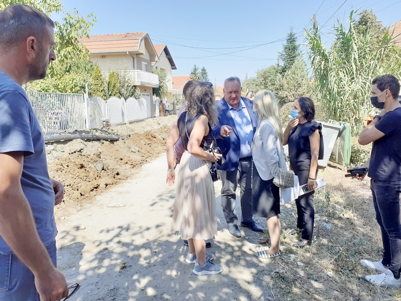 Gradonačelnik u Vinarcu: Ako je neko više investirao pokloniću mu se i neka upravlja gradom