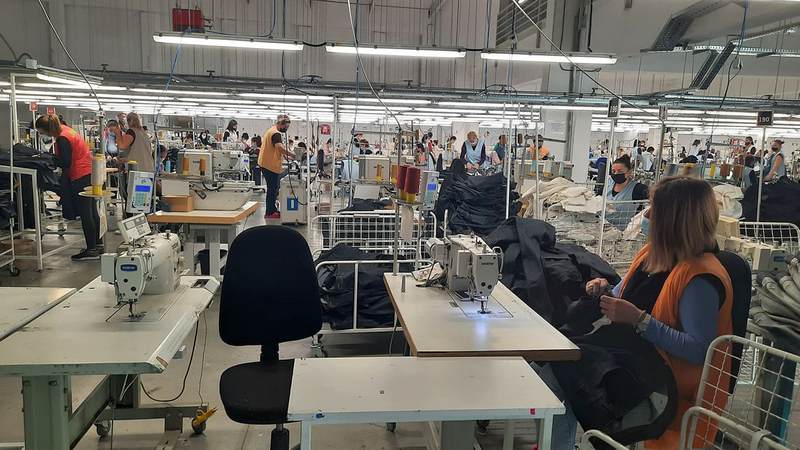 Džinsi otvara još jedan proizvodni pogon u Leskovcu, u planu i otvaranje vrtića za decu radnika