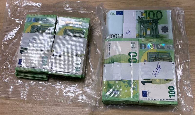 Zaplenjeno gotovo 100.000 neprijavljenih evra