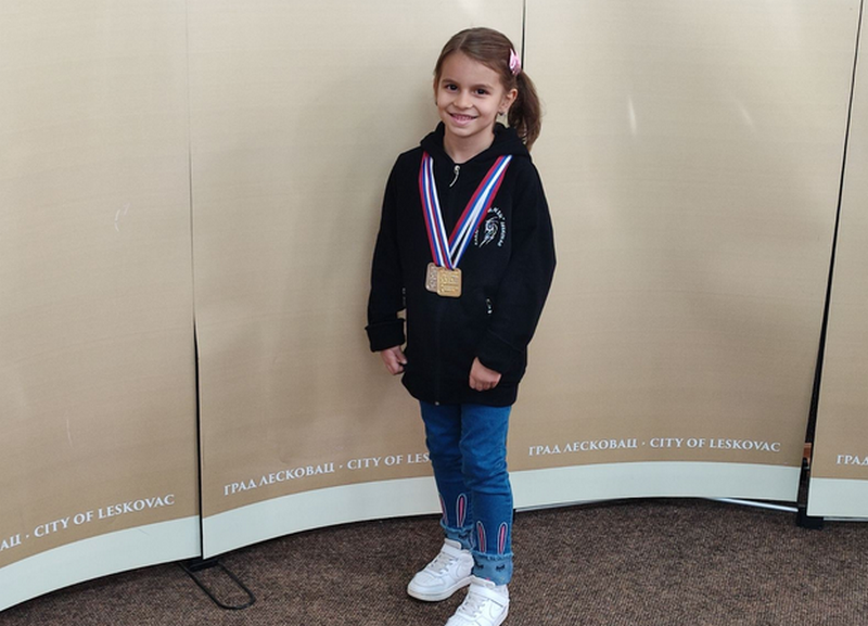 Leskovački karatisti osvojili 16 medalja na Evropskom šampionatu,  najmlađa među njima šestogodišnja Mila okitila se zlatom i srebrom