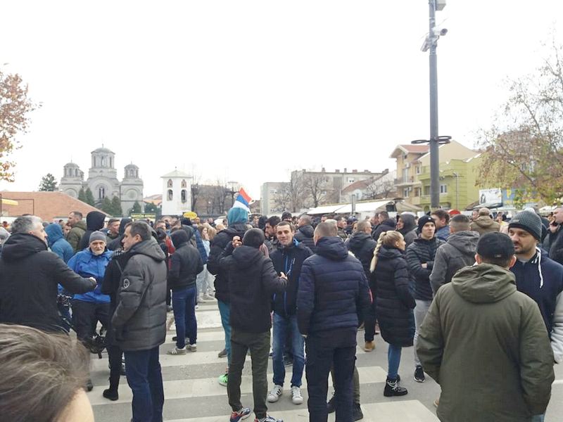 Dveri u Nišu pozivaju na nove proteste, u Leskovcu konfuzija