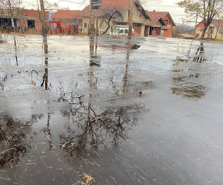 Šta je sa terenom za mali fudbal u Brzi?