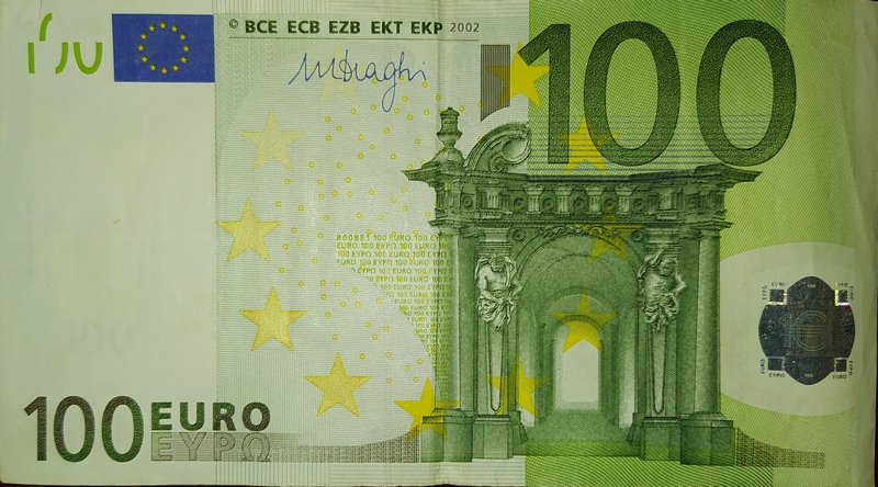 Evro pao ispod dolara, u kojoj valuti štedeti?