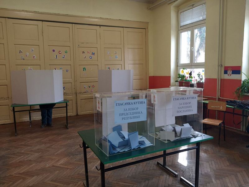 Leskovac: Atmosfera sa biračkog mesta u Osnovnoj školi  „Svetozar Marković“