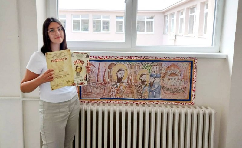 Aleksandra Mitov iz Vlasotinca osvojila 3. nagradu na Republičkom likovnom konkursu