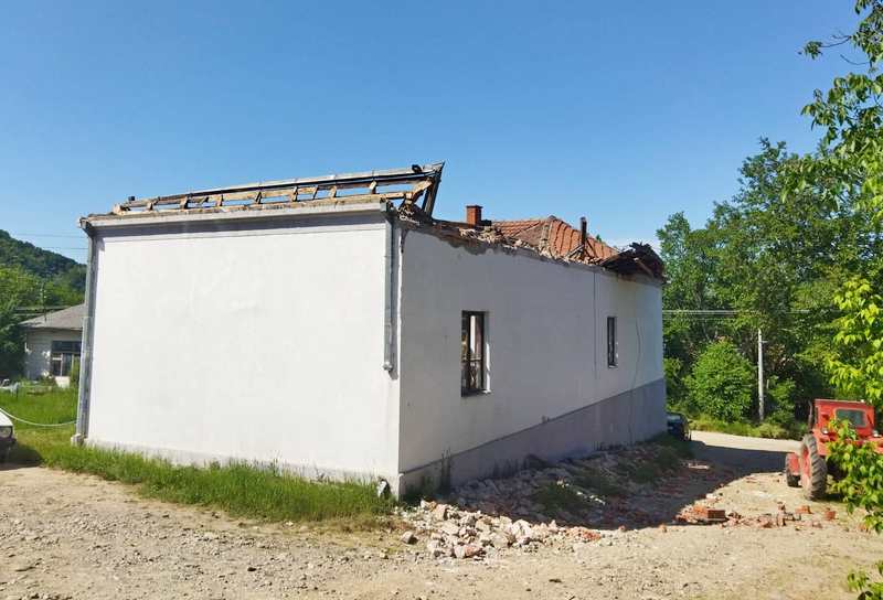 Urušio se krov na Domu kulture u Oraovici kod Leskovca