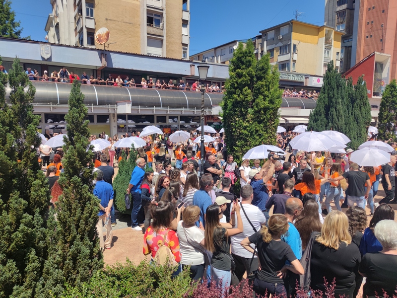 Održana maturantska parada u Pirotu