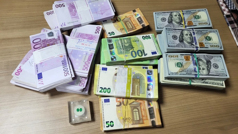 Ukrajinac i Nemac na graničnom prelazu Preševo pokušali šverc evra, dolara i dragog kamenja