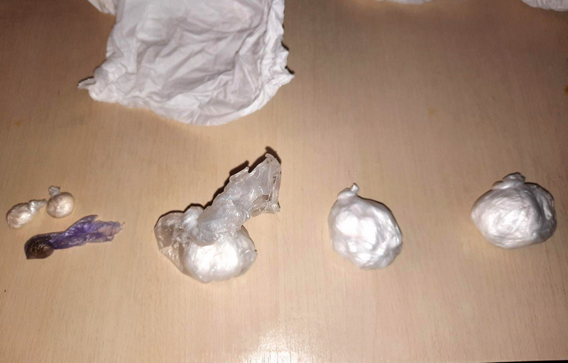 Dvadesetrogodišnjak uhapšen noćas na ulici sa 14 paketića kokaina