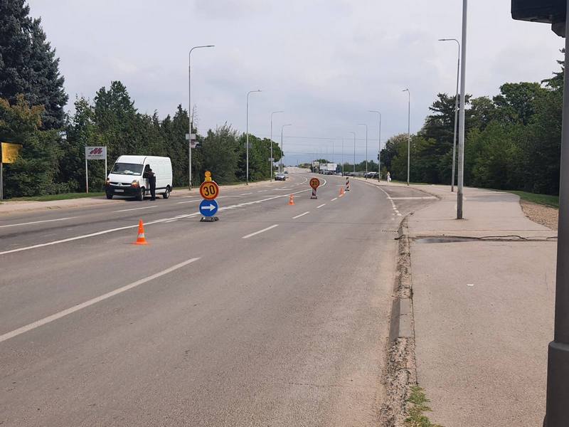 U ulici Đorđa Stamenkovića u Leskovcu zatvorena tokom celog dana preticajna traka zbog alkotestiranja vozača