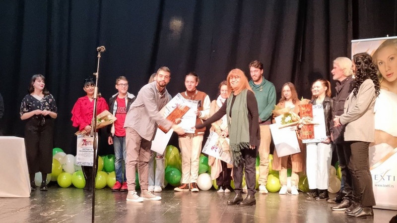 Predstava „Kući“ osvojila pet nagrada na festivalu u Jagodini
