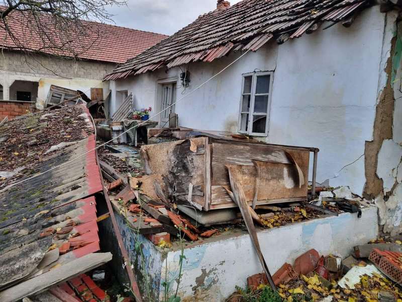 Tuga: Ruinirana kuća Tome Zdravkovića u Pečenjevcu kod Leskovca