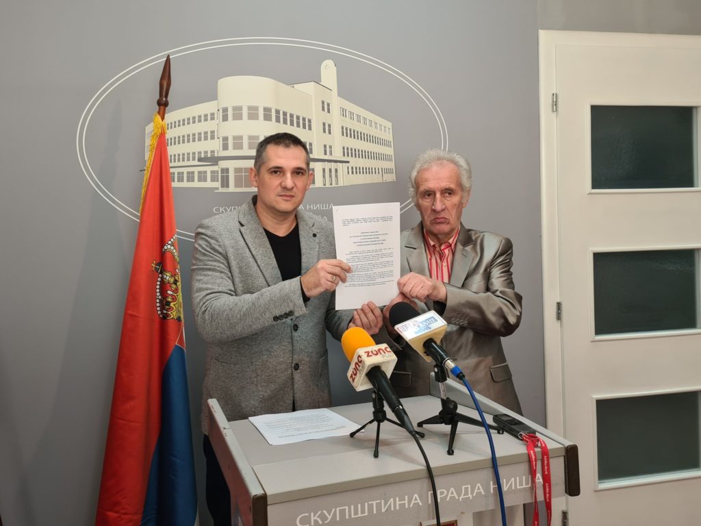Odbornik Miodrag Stanković traži da se reši problem zaostalih plata bivših radnika koji su radili u propalim društvenim firmama