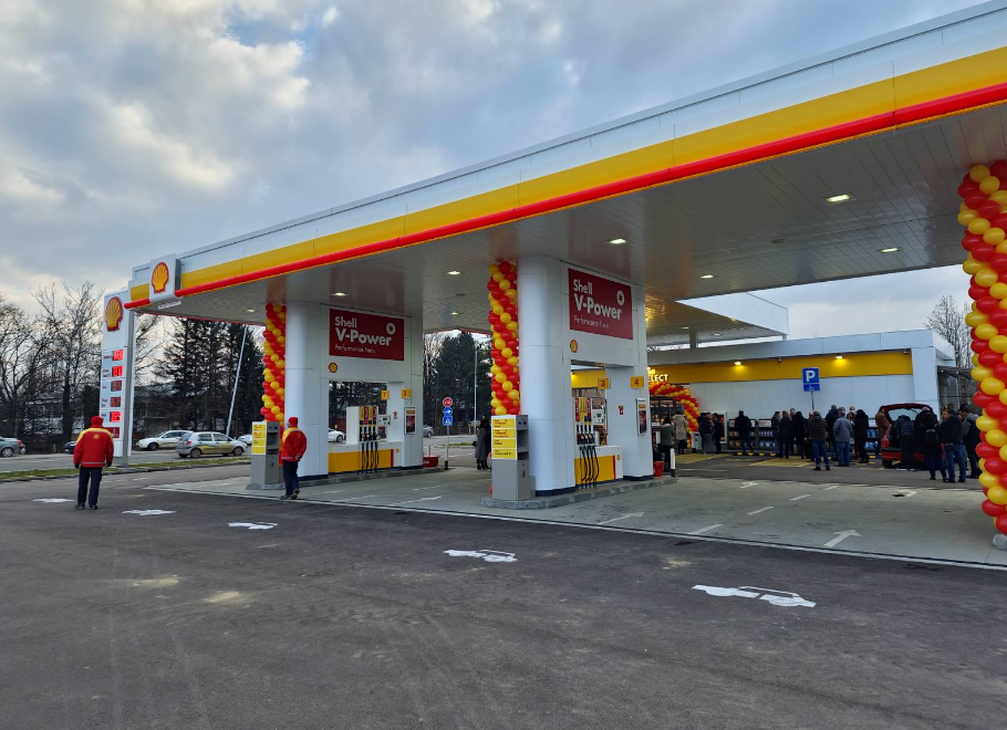 Na novoj benzinskoj pumpi posao u Leskovcu dobilo desetoro ljudi, u narednih mesec dana uz V-power gorivo na poklon kafa
