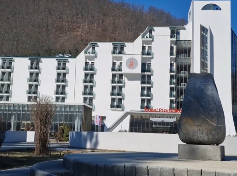 Vučić na otvaranju hotela u Kuršumlijskoj banji, posao dobilo 700 ljudi