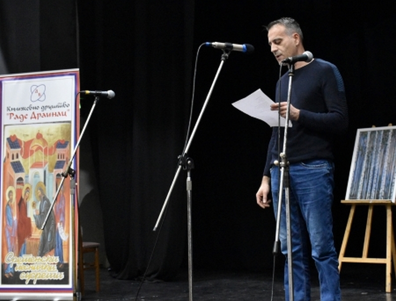Pesnik Dejan Ristić iz Leskovca nagrađen Sretenjskom poveljom